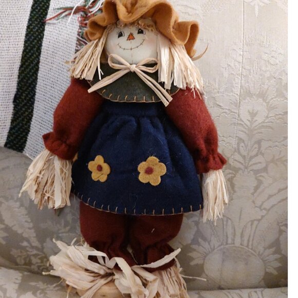 Vintage 12 inch decorative scarecrow - Picture 1 of 2